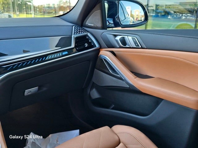 2025 BMW X6 M60i