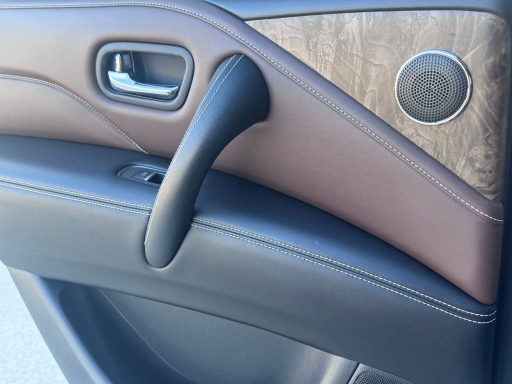 2021 INFINITI QX80 Premium Select