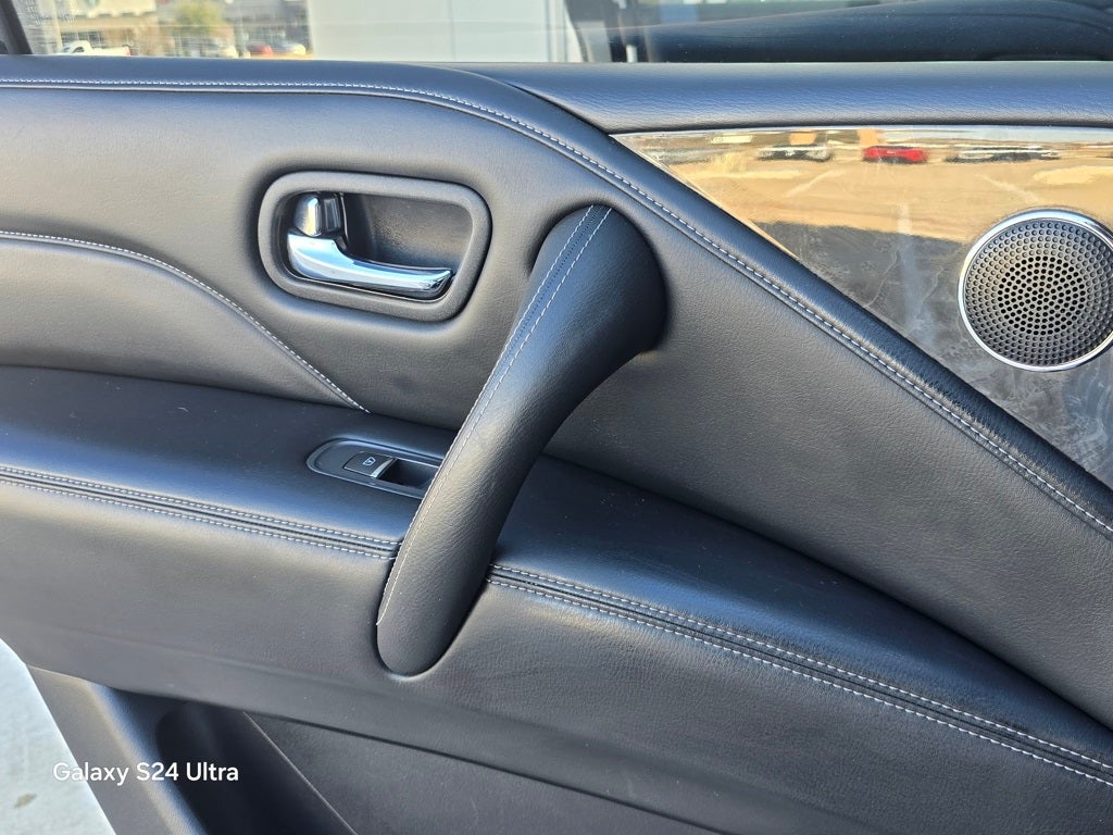 2021 INFINITI QX80 LUXE