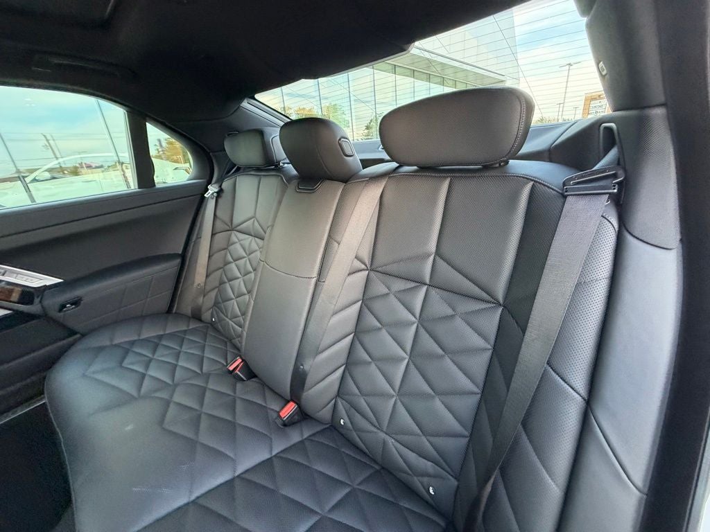 2025 BMW 7 Series 740i xDrive