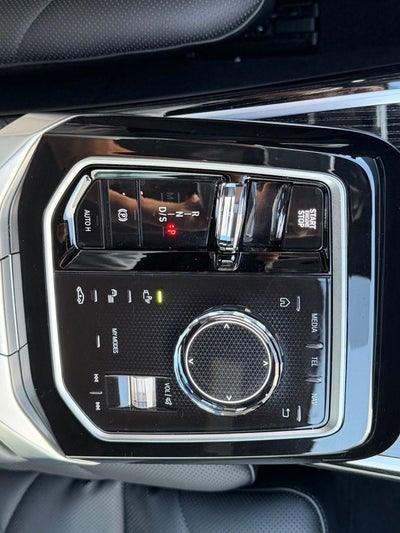 2025 BMW 7 Series 740i xDrive