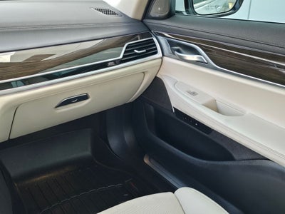 2021 BMW 7 Series 740i