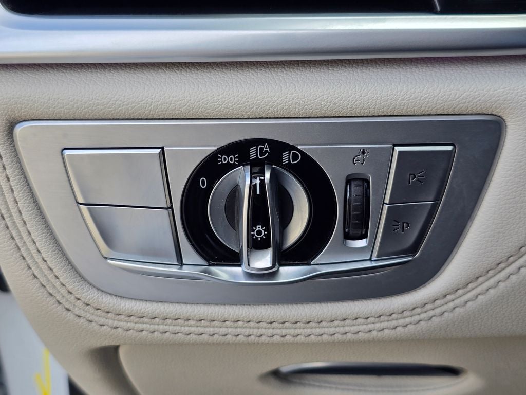 2021 BMW 7 Series 740i