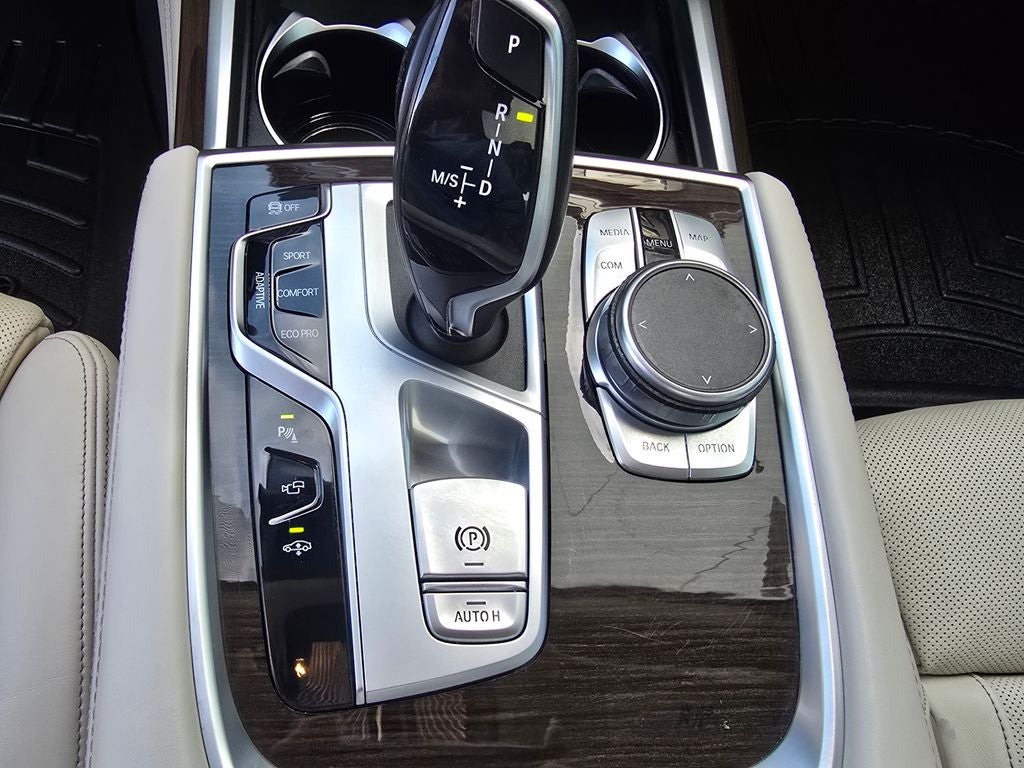 2021 BMW 7 Series 740i