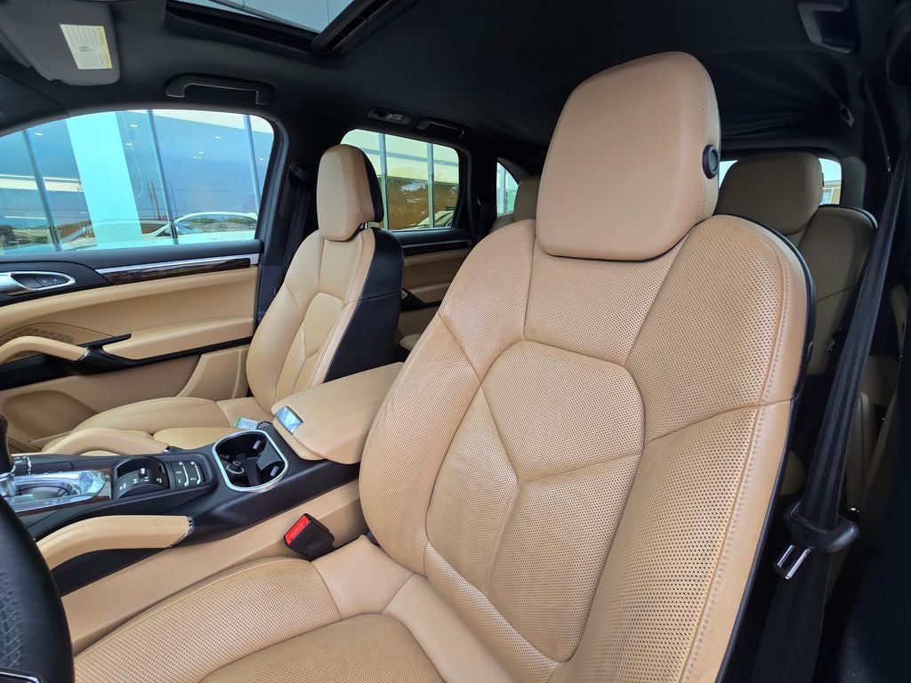 2016 Porsche Cayenne Base