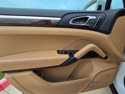 2016 Porsche Cayenne Base