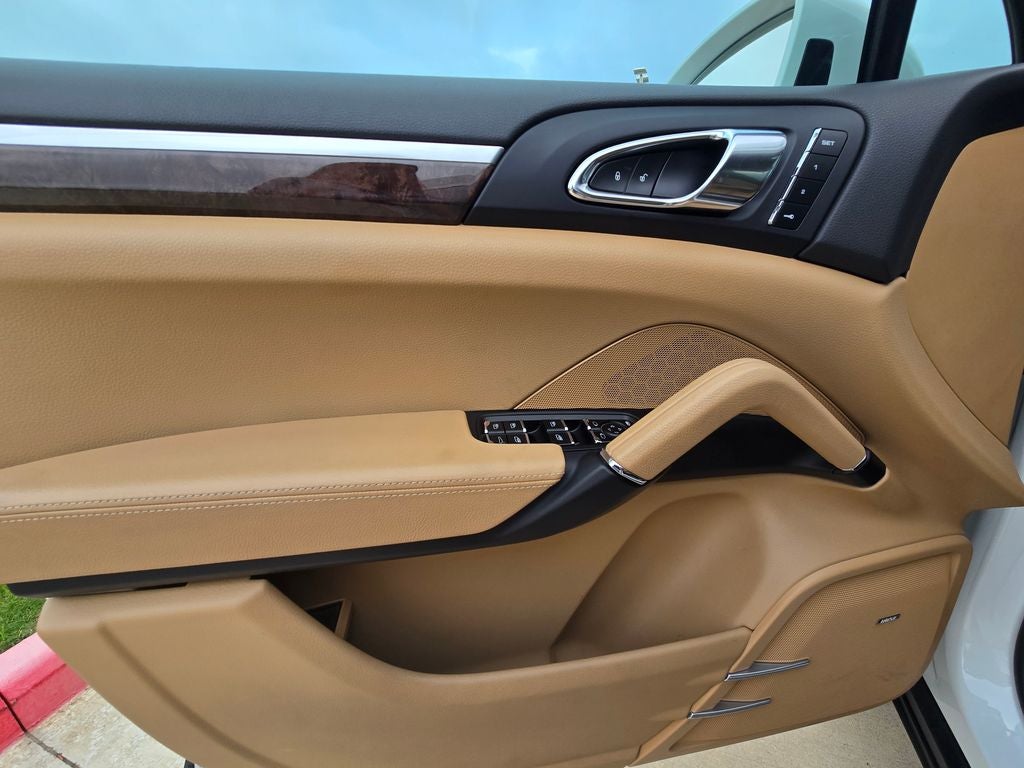 2016 Porsche Cayenne Base