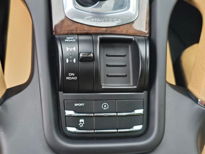 2016 Porsche Cayenne Base