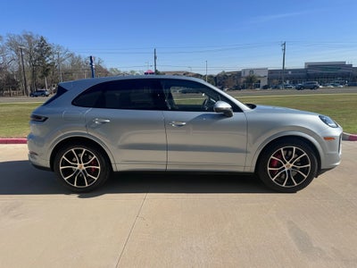 2024 Porsche Cayenne S