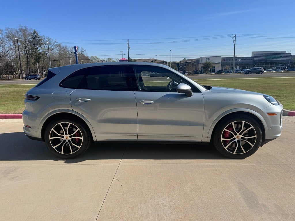 2024 Porsche Cayenne S